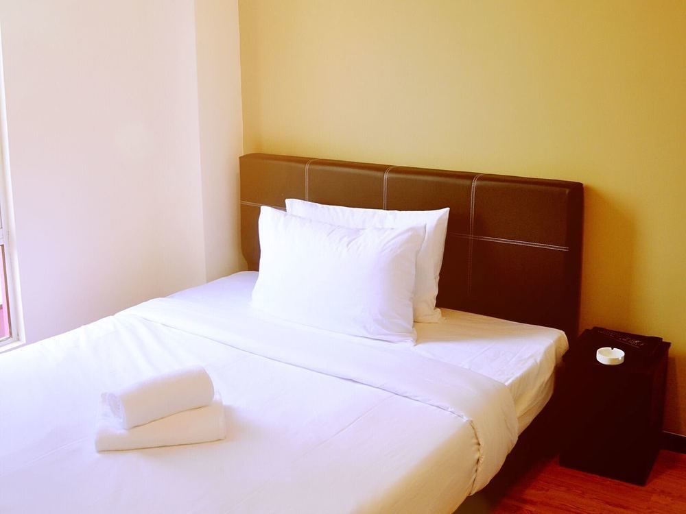 Gem Hotel Nusajaya  Kültér fotó